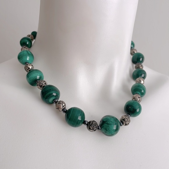 Green malachite necklace - Picture 1 of 2